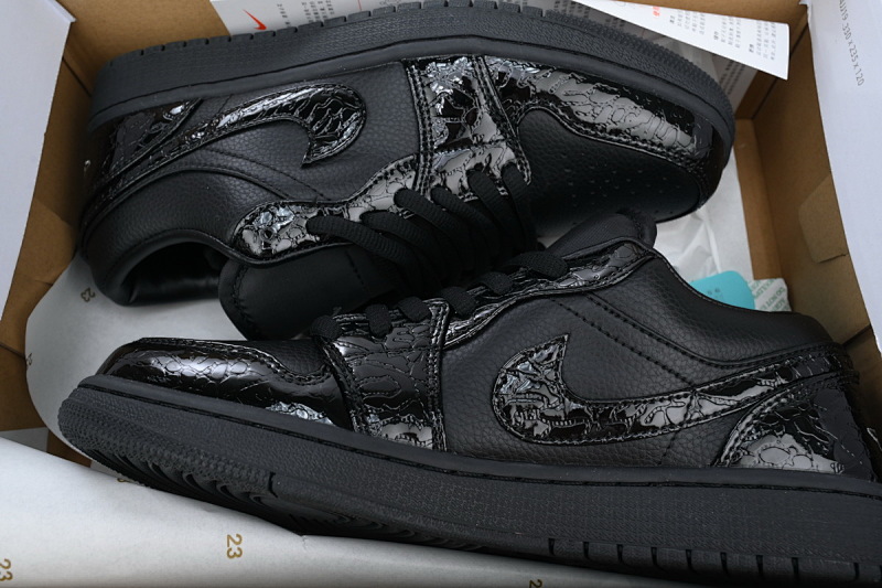 【AA1XH】漆皮黑武士 乔丹1代低帮 HJ7443-010 Air Jordan 1 Low SE 'Black Croc'
