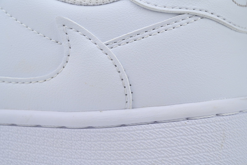 【AA1XH】低帮白倒钩 乔丹1代低帮 TD1228-111 Travis Scott x Air Jordan 1 Low White
