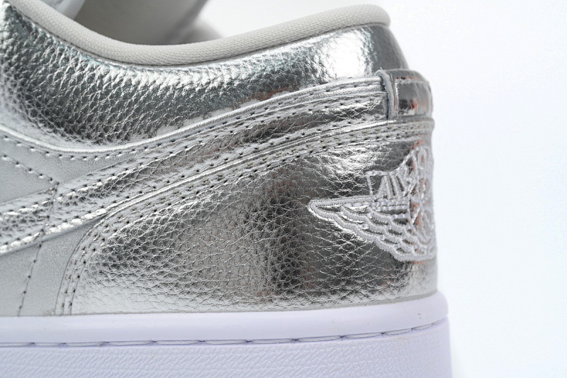 【AA1AQ】银白 乔丹1代低帮 FN5030-001 Air Jordan 1 Low WMNS "Metallic Silver"
