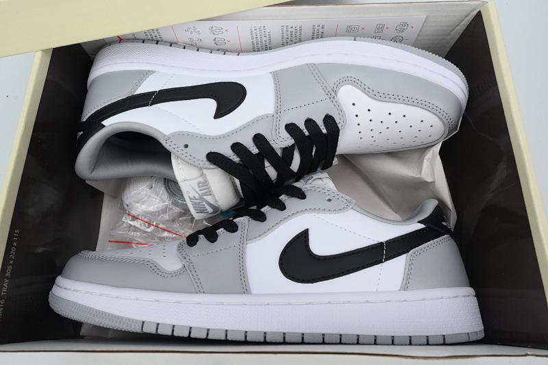 【AA1XH】OG烟灰 乔丹1代低帮 CZ0790-110 Air Jordan 1 Low OG "Barons"