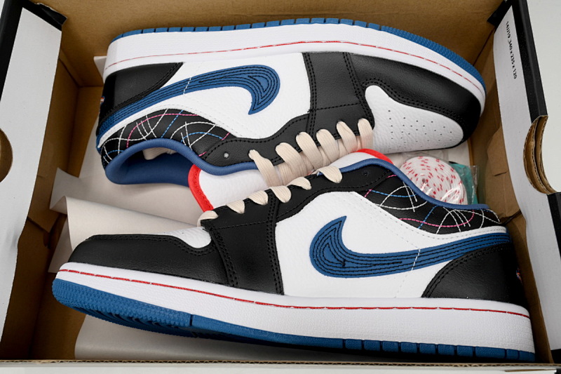 【AA1XH】白黑蓝 乔丹1代低帮 FV3622-141 Air Jordan 1 Low SE "Black/Industrial Blue"