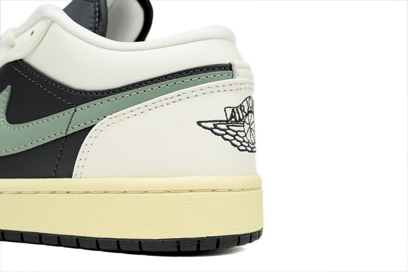 【AA1AQ】新黑绿 乔丹1代低帮 DC0774-001 Air Jordan 1 Low "Anthracite/Jade Smoke"