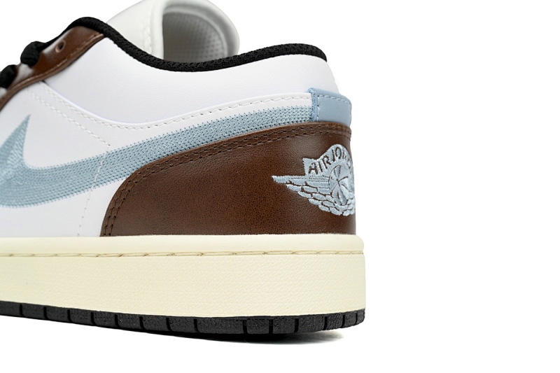 【AA1AQ】灰白棕 乔丹1代低帮 FQ8156-142  Air Jordan 1 Low SE GS 'Mocha Blue Grey'