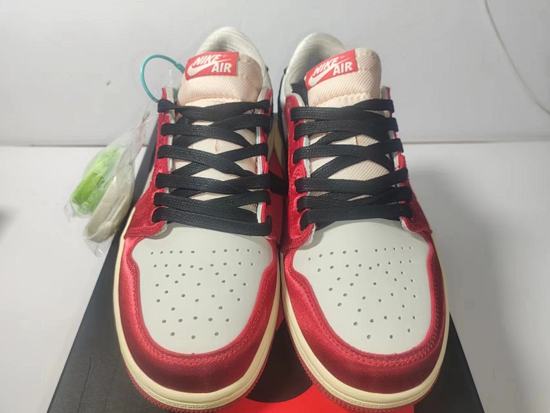 yupoo_327302_3f5cb185.jpg 【AA1XH】公牛芝加哥 乔丹1代低帮 FN0432-100 Air Jordan 1 Low Bulls Chicago