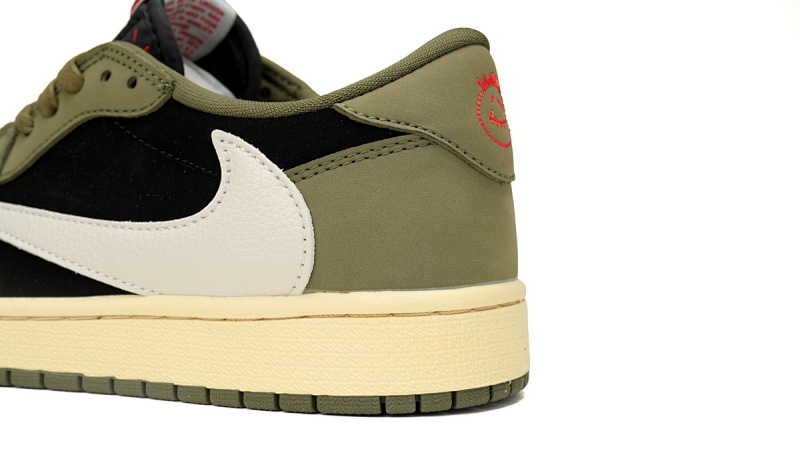 【AA1XH】7.0绿倒勾 乔丹1代低帮 DM7866-002 Travis Scott x Air Jordan 1 Low OG "Black Olive"