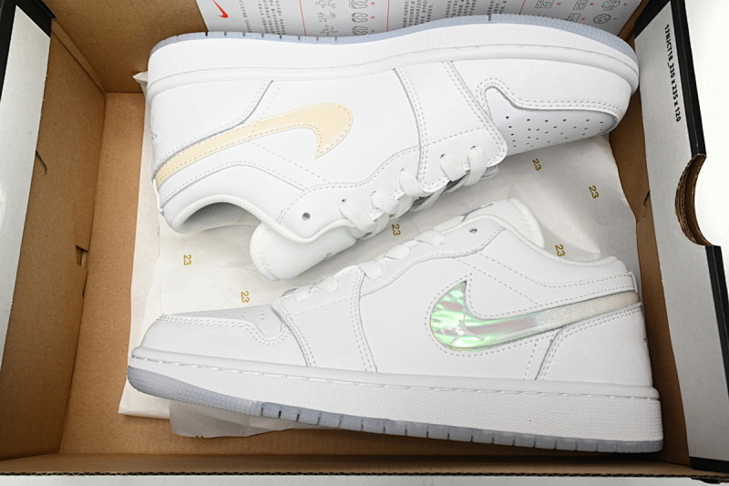 yupoo_327709_76446dd2.jpg 【AG1AQ】冰雪奇缘 乔丹1代低帮 FQ9112-100 Air Jordan 1 Low GS Glitter Swoosh