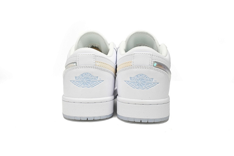 yupoo_327709_e72ce27d.jpg 【AG1AQ】冰雪奇缘 乔丹1代低帮 FQ9112-100 Air Jordan 1 Low GS Glitter Swoosh