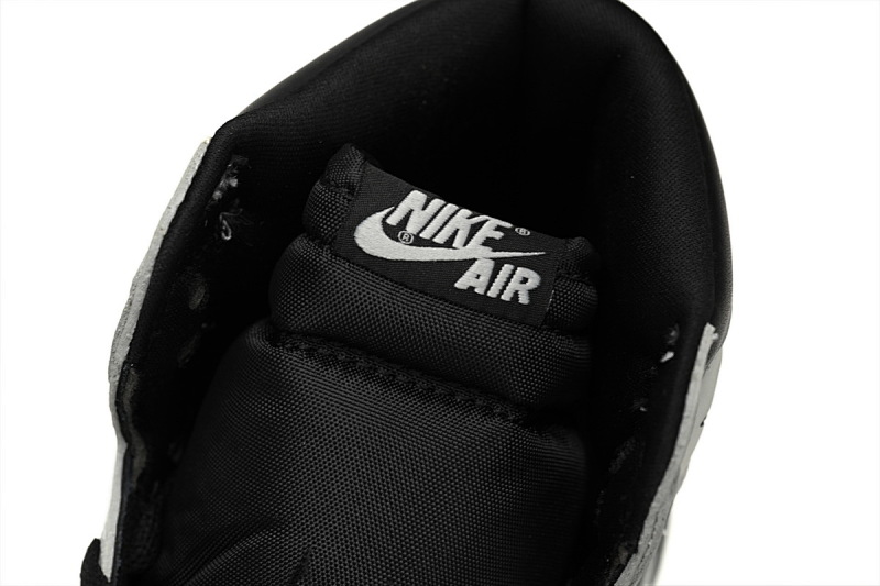 【BA7XH】2.0影子  东莞版乔丹1代篮球鞋 555088-035 Air Jordan 1 Shadow 2.0 Black Light Smoke Grey