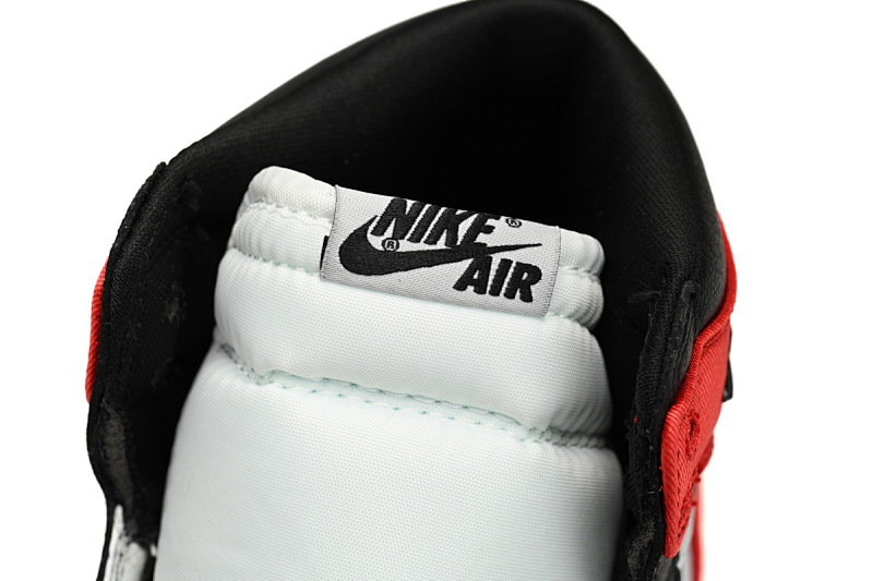 【BA7XH】黑脚趾丝绸 东莞版乔丹1代篮球运动鞋 CD0461-016    Air Jordan 1 WMNS “Satin Black Toe”