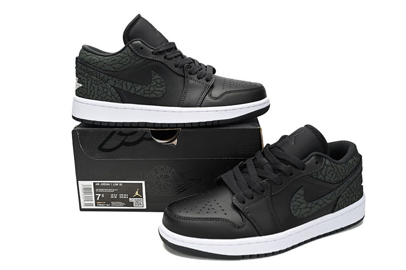 【AG1AQ】黑豹纹 乔丹1代低帮 FB9907-001 Air Jordan 1 Low "Black Elephant"