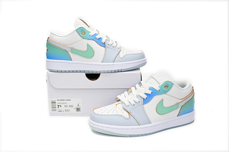 【AG1AQ】白蓝绿 乔丹1代低帮 FN8899-131 Nike Wmns Air Jordan 1 Low SE “Emerald Rise”