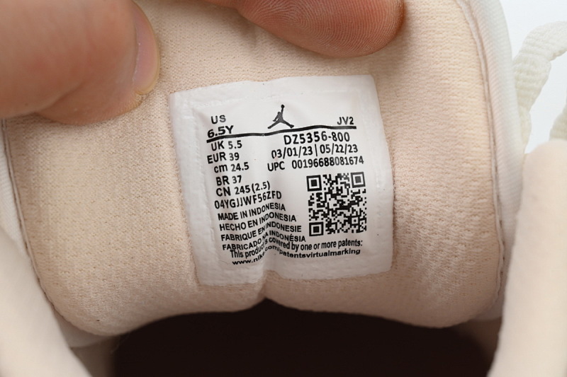 【AG1AQ】花边粉白 乔丹1代低帮 DZ5356-800 Air Jordan 1 Low GS Pink