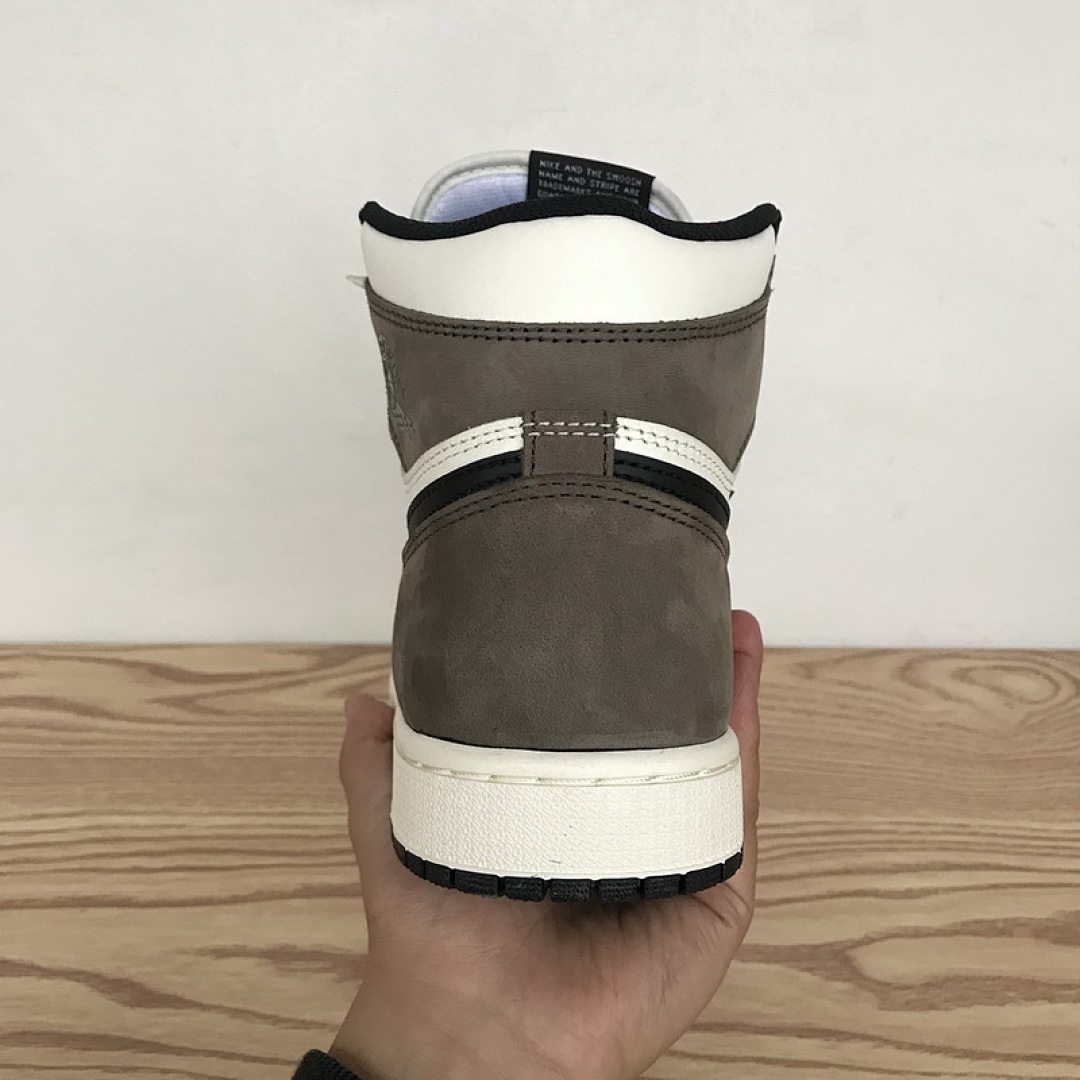 yupoo_328415_ced0f17e.jpg 【CA3XP】黑摩卡 XP版乔丹1代篮球鞋运动鞋 555088-105 Air Jordan 1 Retro High OG 'Dark Mocha'