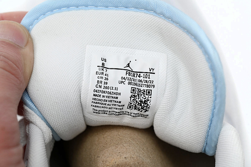 【AA1AQ】白银反光 乔丹1代低帮 FB1874-101 Air Jordan 1 Low “Dare To Fly”