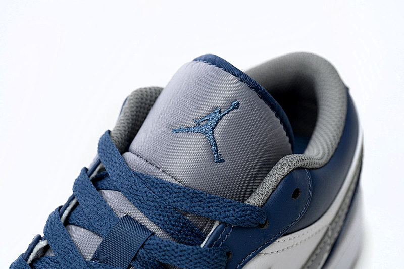 【AA1AQ】白蓝灰 乔丹1代低帮 553558-412 Air Jordan 1 Low White Blue