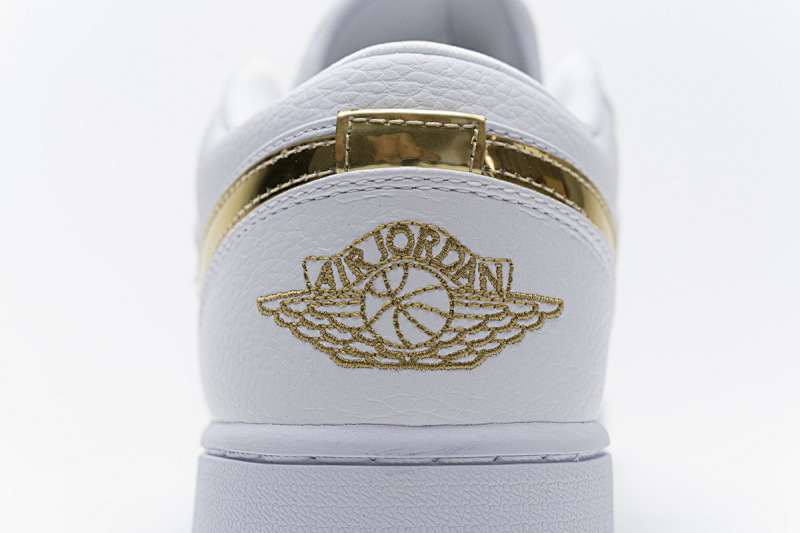 yupoo_329526_e110b10c.jpg 【AA1AQ】白金 乔丹1代低帮 CZ4776-100 Air Jordan 1 Low White Metallic Gold