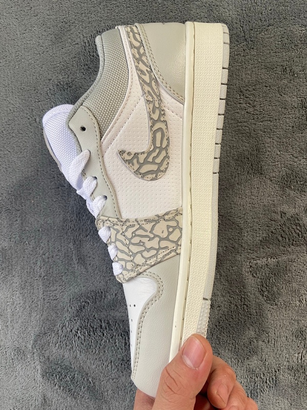【AA1AQ】白灰爆裂纹 乔丹1代低帮 DH4269-100 Air Jordan 1 Low PRM Elephant Print