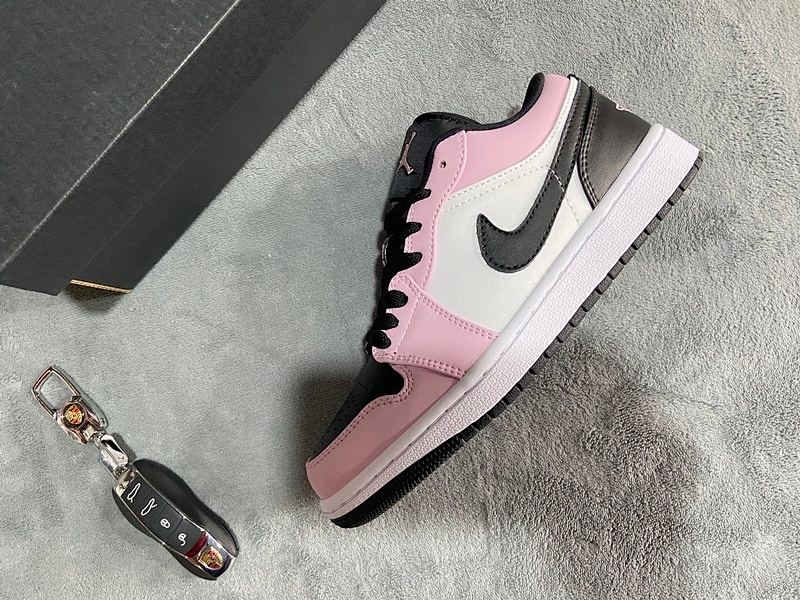 【AA1AQ】白粉 乔丹1代低帮 554723-601 Air Jordan 1 Retro Low（GS）White Pink