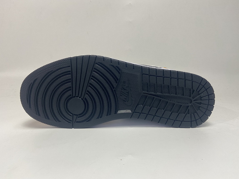 【AA1AQ】白橙 乔丹1代低帮 CZ4776-107 Air Jordan 1 Low Laser Orange