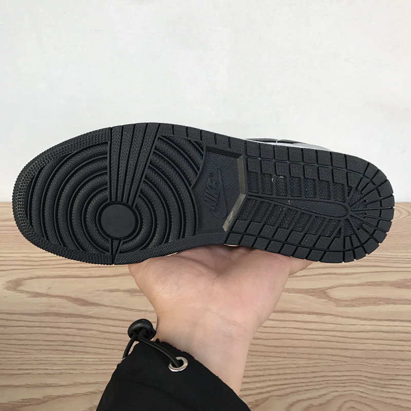 yupoo_330708_10c50b81.jpg 【AA1XH】小烟灰 乔丹1代低帮 553558-030 Air Jordan 1 Low Light Smoke Grey