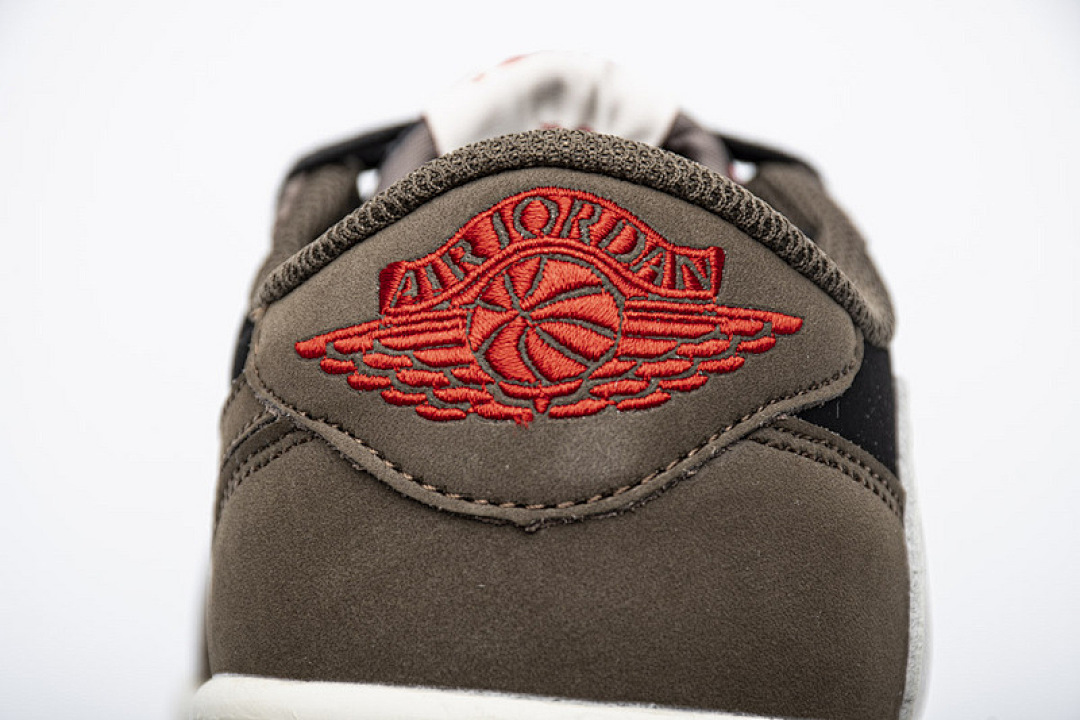 【AA1XH】倒钩 乔丹1代低帮Air Jordan 1 Low “Travis Scott” CQ4277-001