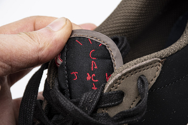 【AA1XH】倒钩 乔丹1代低帮Air Jordan 1 Low “Travis Scott” CQ4277-001
