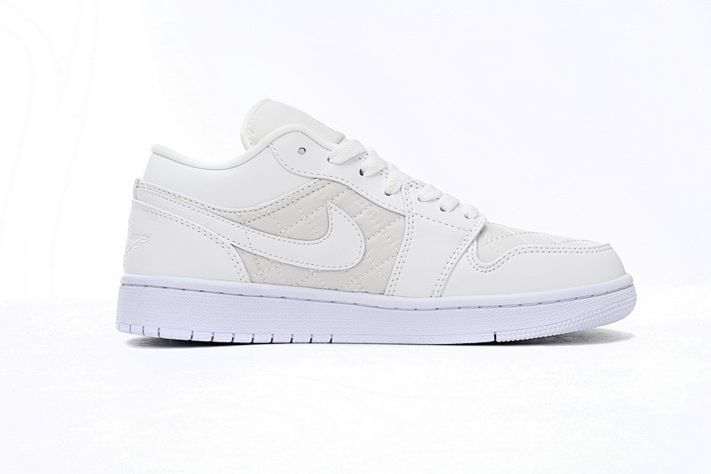 【AA1AQ】白色缝线 乔丹1代低帮 DB6480-100 Air Jordan 1 Low Quilted “Triple White”