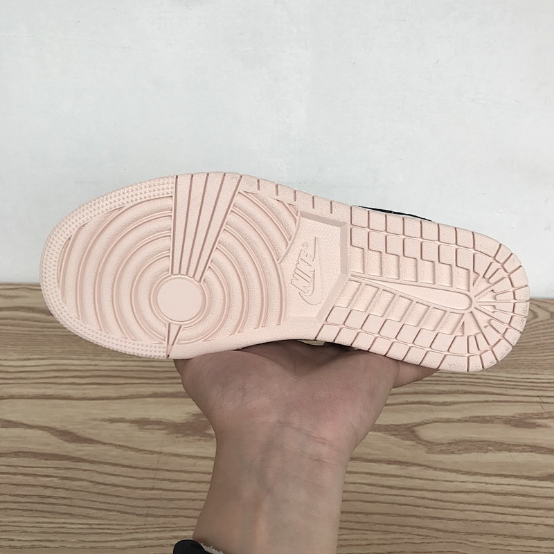【AA1AQ】藕粉黑 DT版乔丹1代低帮 DC0774-003 WMNS Air Jordan 1 Low “Black Guava Ice”