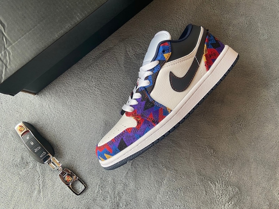 【AA1AQ】毛衣 乔丹1代低帮 CZ8659-100 Air Jordan 1 Low Sweater