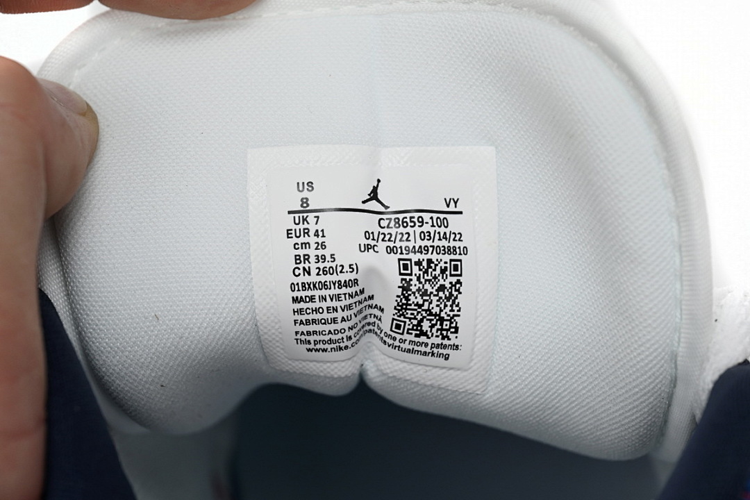 【AA1AQ】毛衣 乔丹1代低帮 CZ8659-100 Air Jordan 1 Low Sweater
