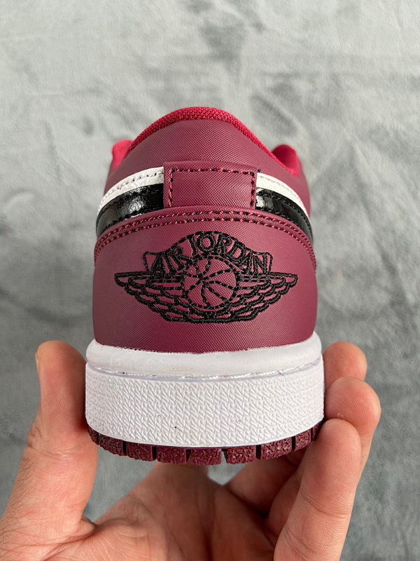 yupoo_331772_40d7ea85.jpg 【AA1AQ】酒红 乔丹1代低帮 553558-604 Air Jordan 1 Low Noble Red