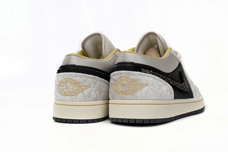 yupoo_332111_f1ea1419.jpg 【AA1AQ】黑灰丝绸 乔丹1代低帮 DV1762-001 Air Jordan 1 Low Black Grey Silk