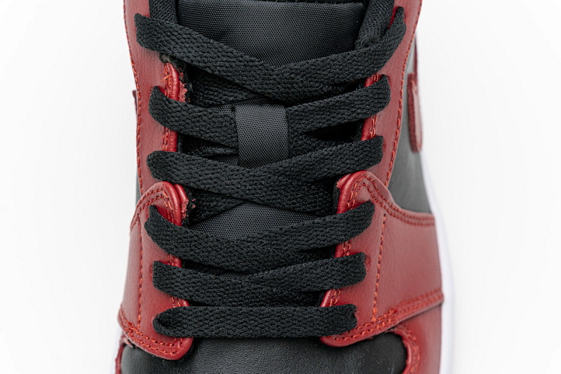 【AA1AQ】黑红 乔丹1代低帮 553558-606 Air Jordan 1 Low Varsity Red