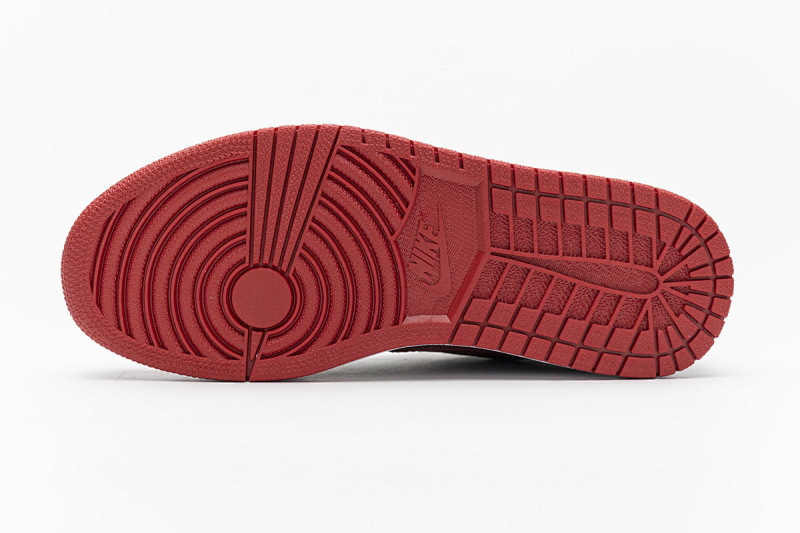 【AA1AQ】黑红 乔丹1代低帮 553558-606 Air Jordan 1 Low Varsity Red
