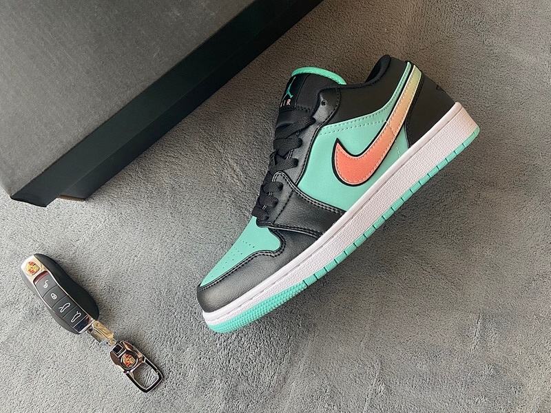 【AA1AQ】黑蒂芙尼 乔丹1代低帮 CK3022-301 Air Jordan 1 Low SE Tropical Twist