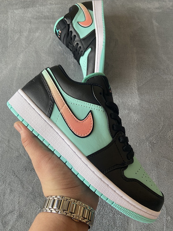 【AA1AQ】黑蒂芙尼 乔丹1代低帮 CK3022-301 Air Jordan 1 Low SE Tropical Twist