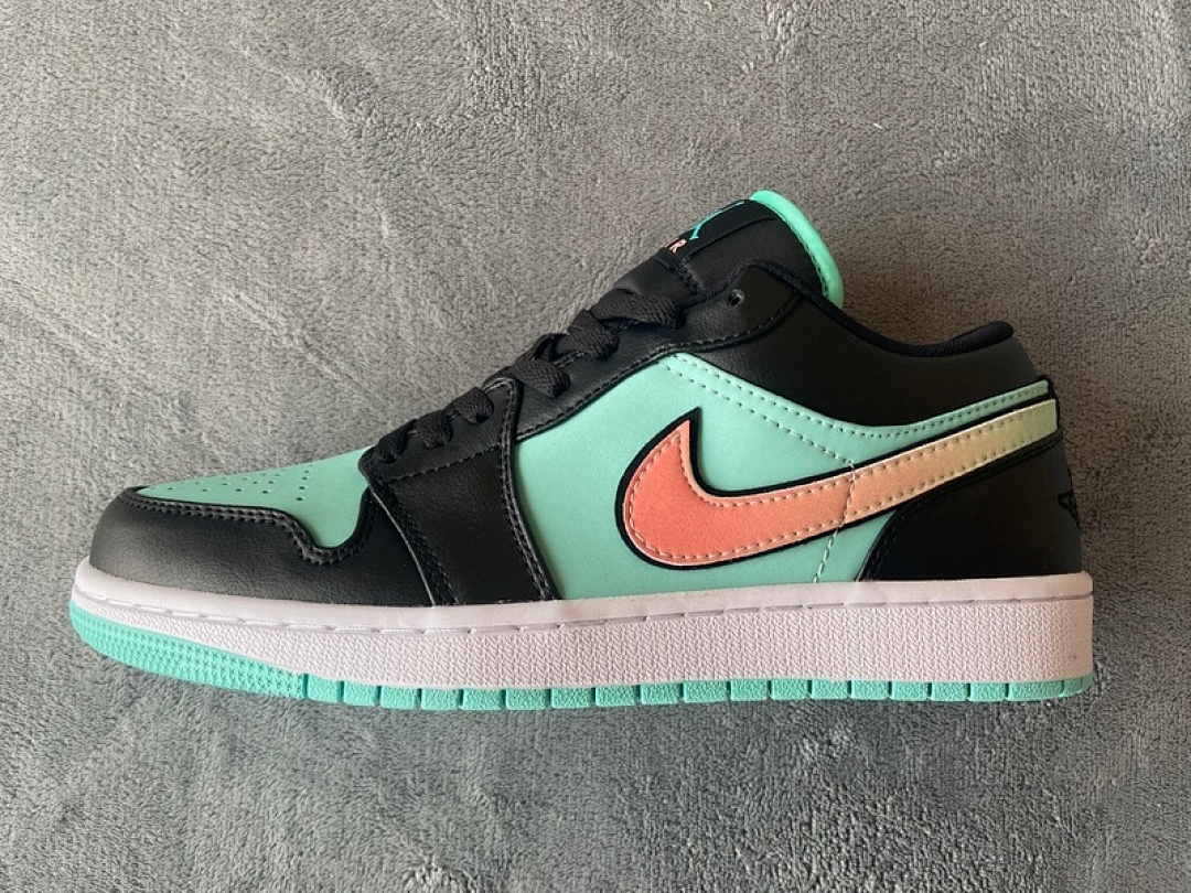 【AA1AQ】黑蒂芙尼 乔丹1代低帮 CK3022-301 Air Jordan 1 Low SE Tropical Twist