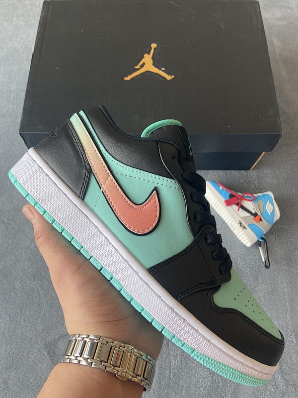 【AA1AQ】黑蒂芙尼 乔丹1代低帮 CK3022-301 Air Jordan 1 Low SE Tropical Twist