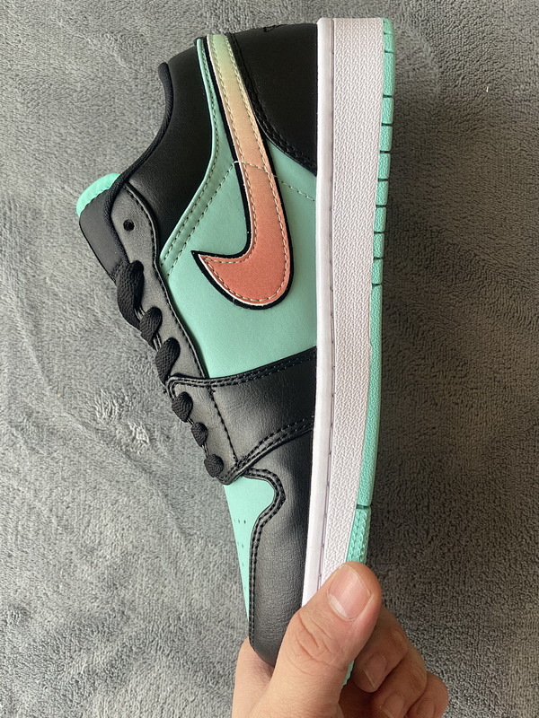 【AA1AQ】黑蒂芙尼 乔丹1代低帮 CK3022-301 Air Jordan 1 Low SE Tropical Twist