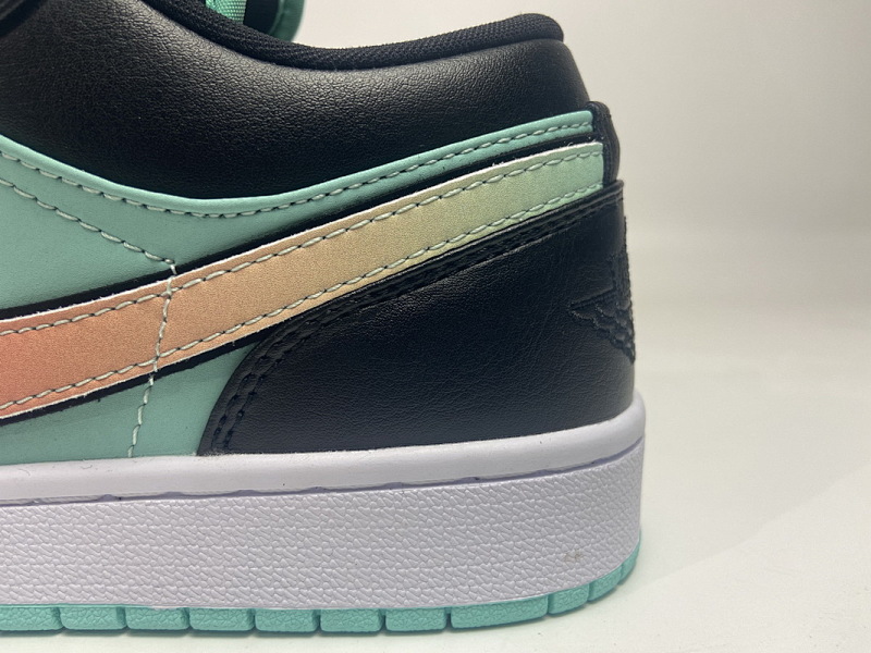【AA1AQ】黑蒂芙尼 乔丹1代低帮 CK3022-301 Air Jordan 1 Low SE Tropical Twist