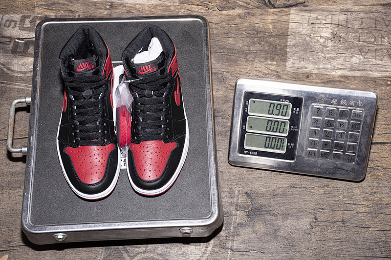 yupoo_332628_e254297c.jpg 【BA7XH】禁穿 东莞版乔丹1代 Air Jordan 1 High 'Banned' 555088-001