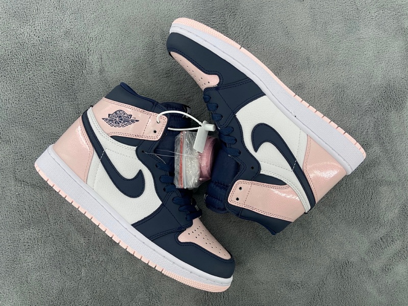 【BA7XH】黑粉漆皮 本地版乔丹1代篮球鞋 DD9335-641 Air Jordan 1 High OG Atmosphere