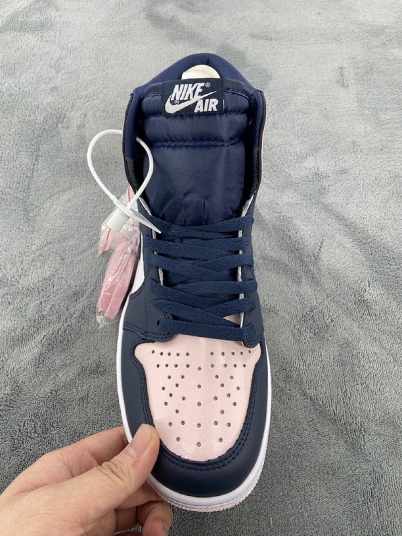 【BA7XH】黑粉漆皮 本地版乔丹1代篮球鞋 DD9335-641 Air Jordan 1 High OG Atmosphere