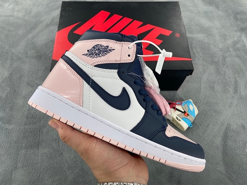 【BA7XH】黑粉漆皮 本地版乔丹1代篮球鞋 DD9335-641 Air Jordan 1 High OG Atmosphere