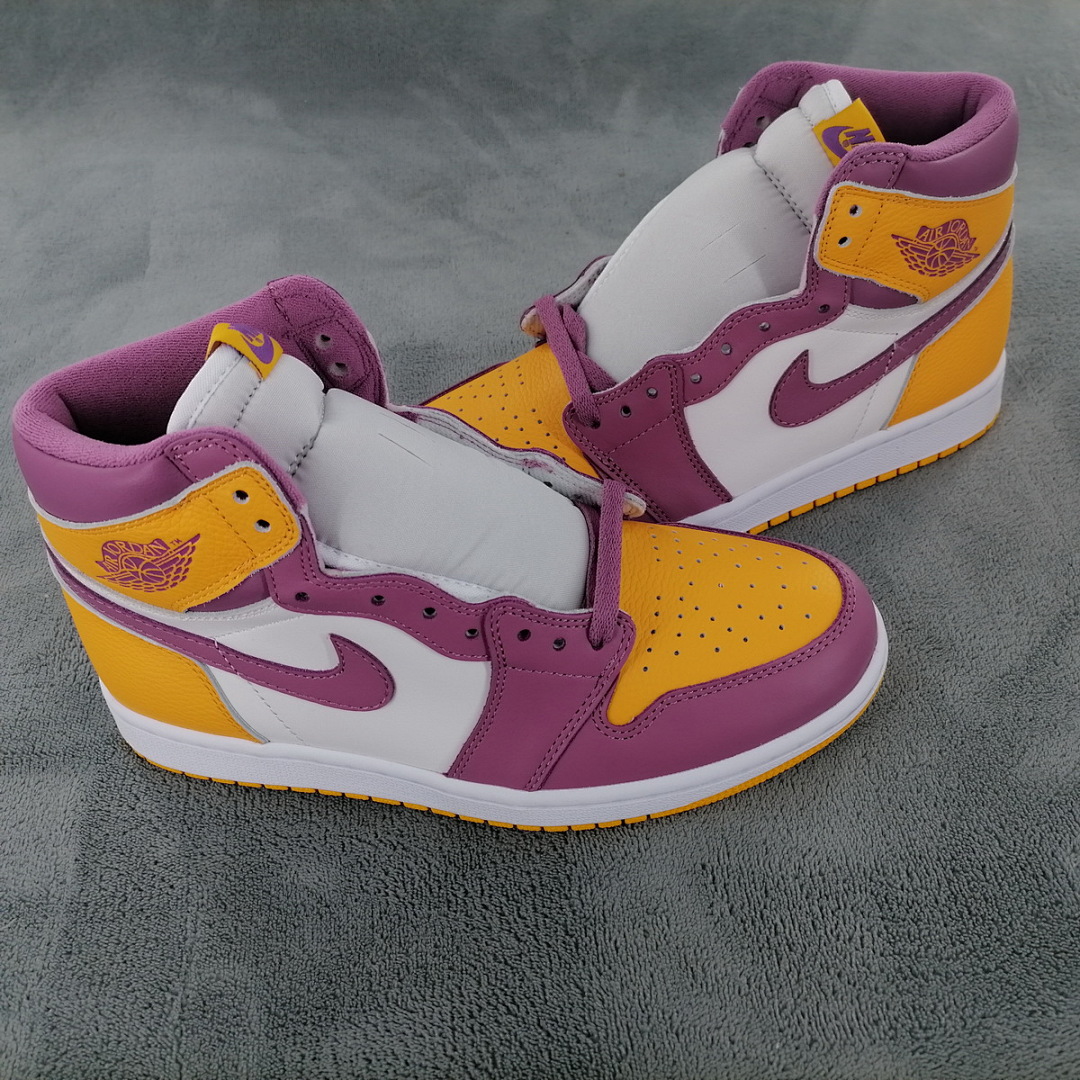 【BA7XH】白紫金 东莞版乔丹1代篮球鞋555088-706 Air Jordan 1 High OG “Brotherhood”