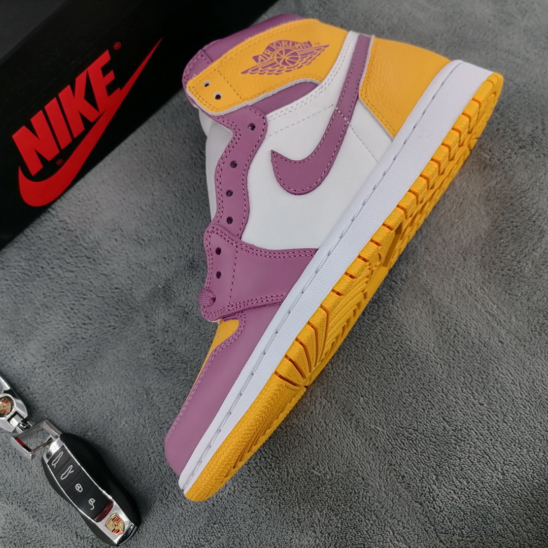 【BA7XH】白紫金 东莞版乔丹1代篮球鞋555088-706 Air Jordan 1 High OG “Brotherhood”
