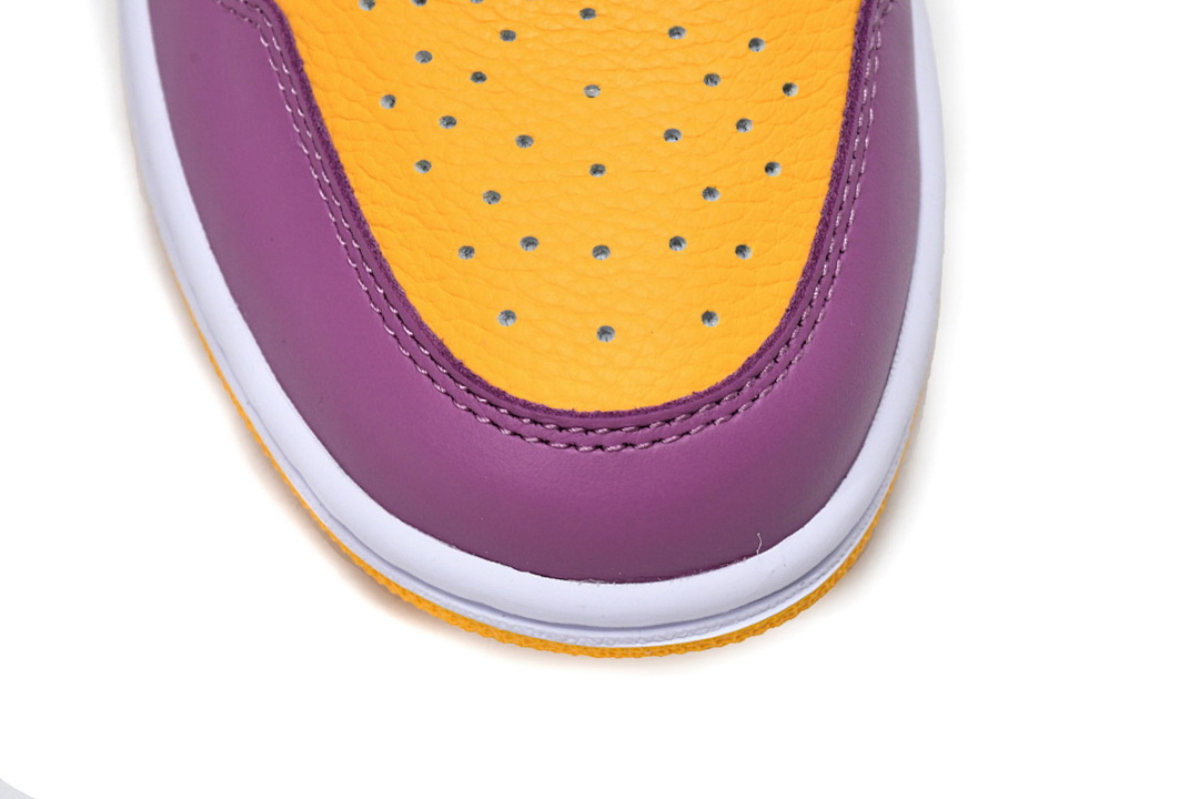 【BA7XH】白紫金 东莞版乔丹1代篮球鞋555088-706 Air Jordan 1 High OG “Brotherhood”