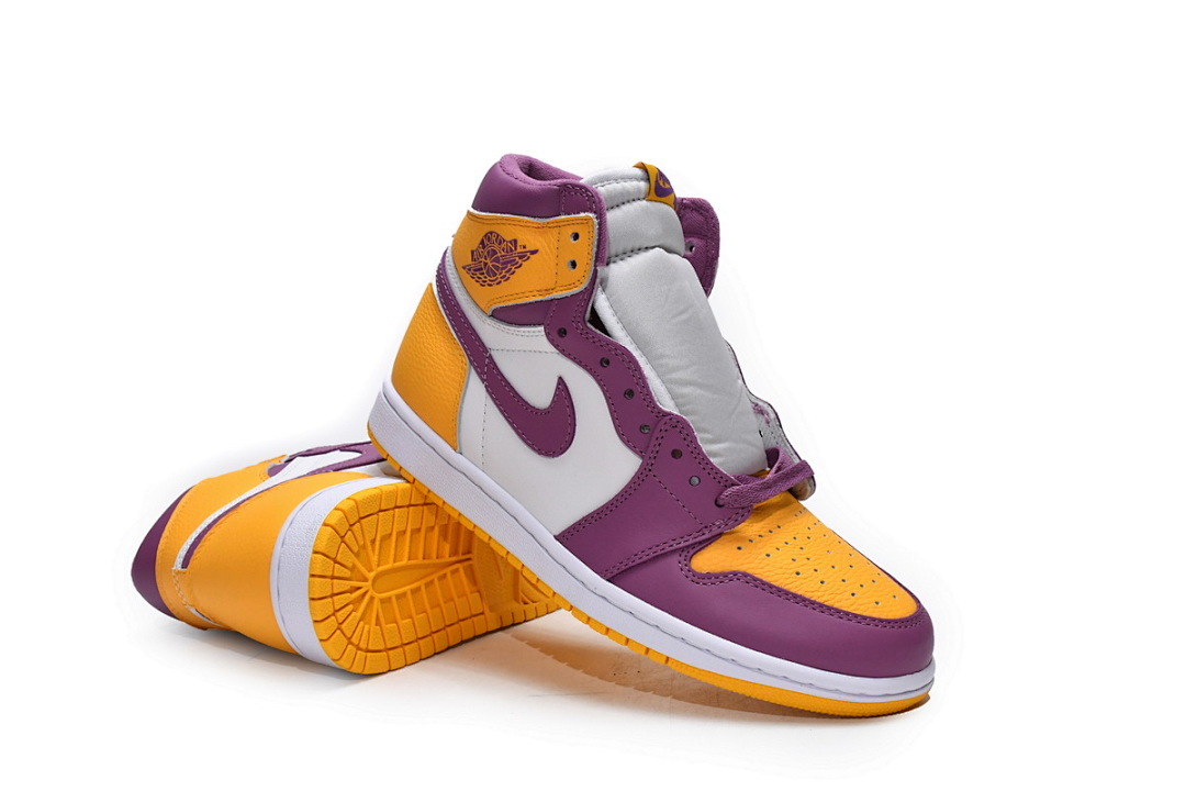 【BA7XH】白紫金 东莞版乔丹1代篮球鞋555088-706 Air Jordan 1 High OG “Brotherhood”