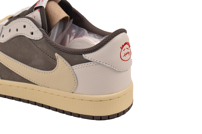 yupoo_333415_4ceee520.jpg 【DA7OG】褐低 OG版乔丹1代低帮 DM7866-162 Travis Scott x Air Jordan 1 Low White Brown Barb