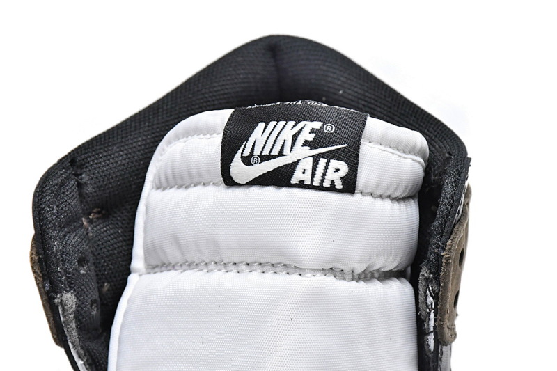 【BA7XH】摩卡倒钩 乔丹1代篮球鞋 555088-105 Air Jordan 1 Retro High OG Dark Mocha